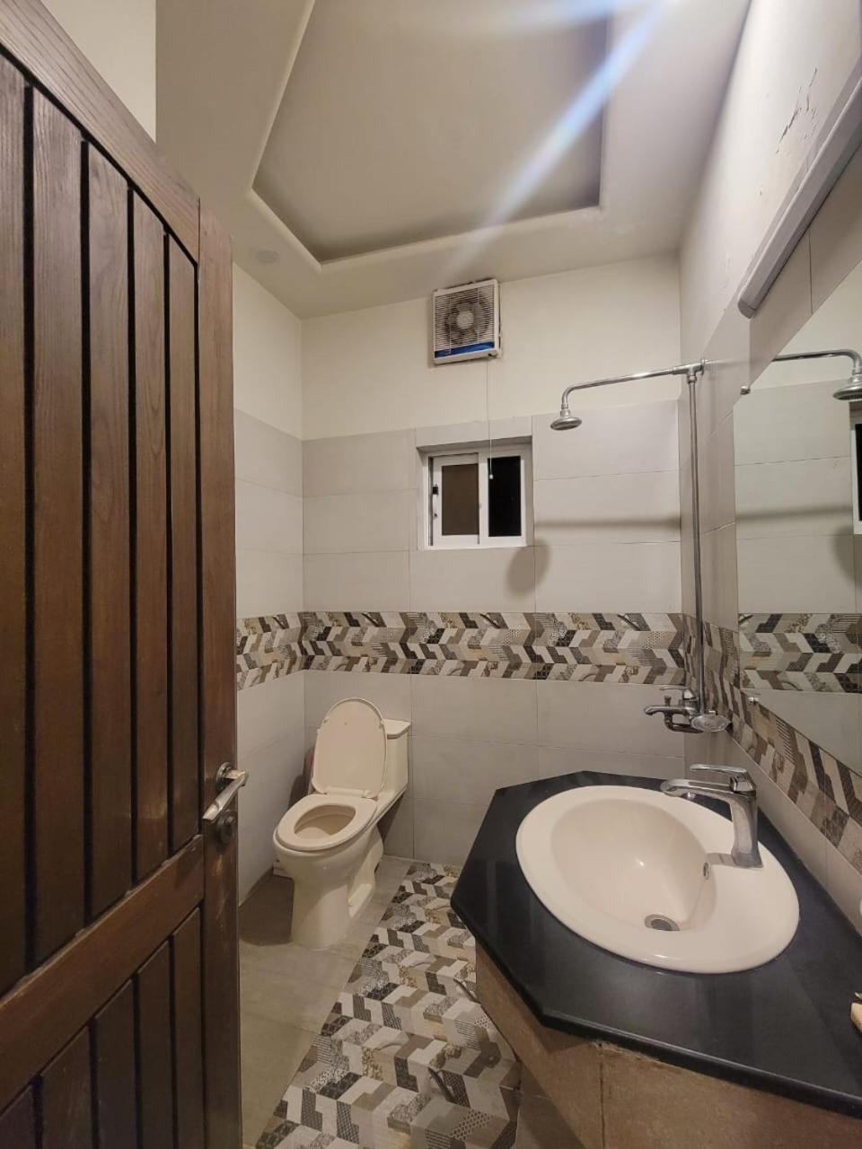 Dream Inn Guest House Исламабад Екстериор снимка