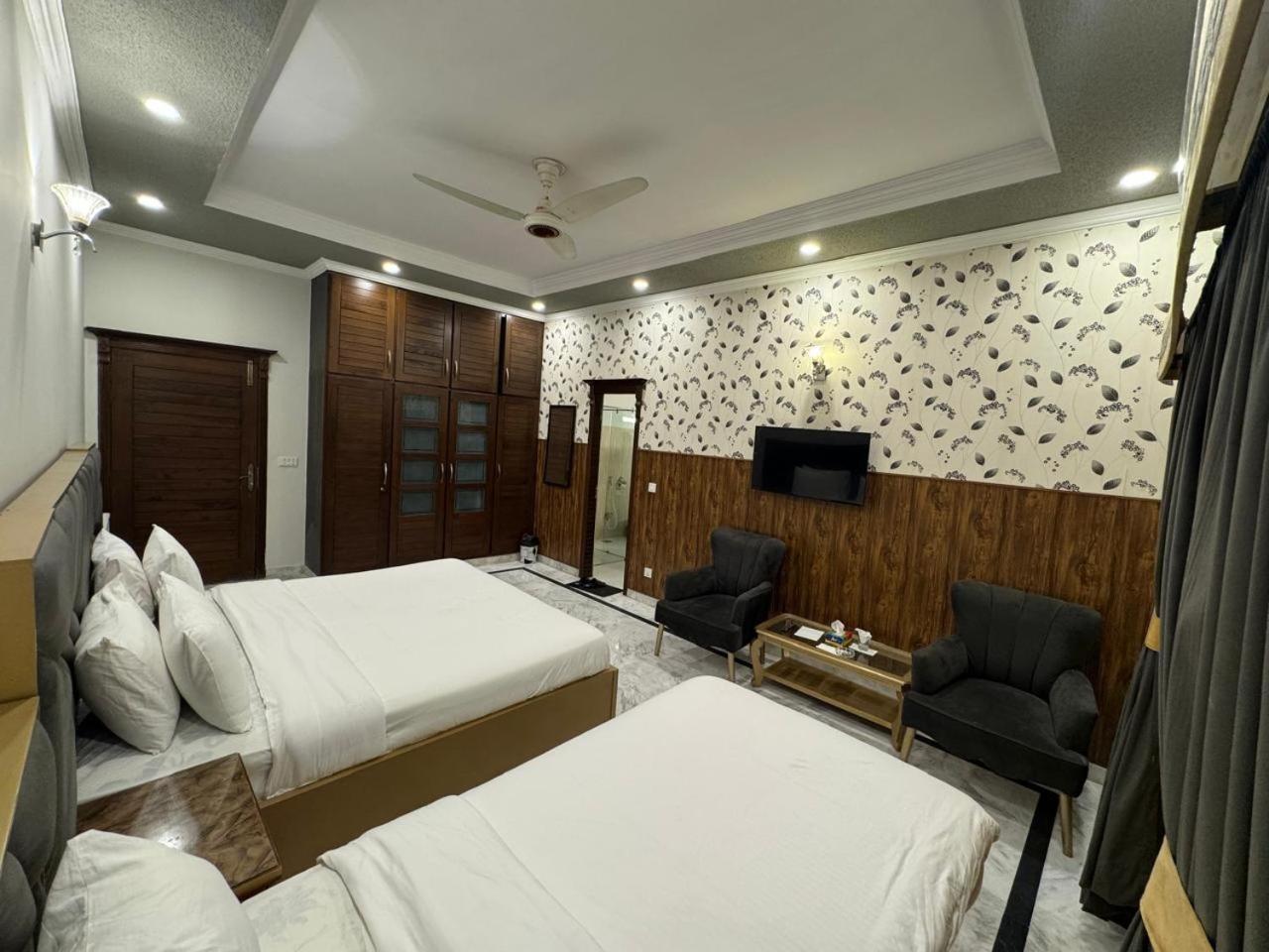 Dream Inn Guest House Исламабад Екстериор снимка